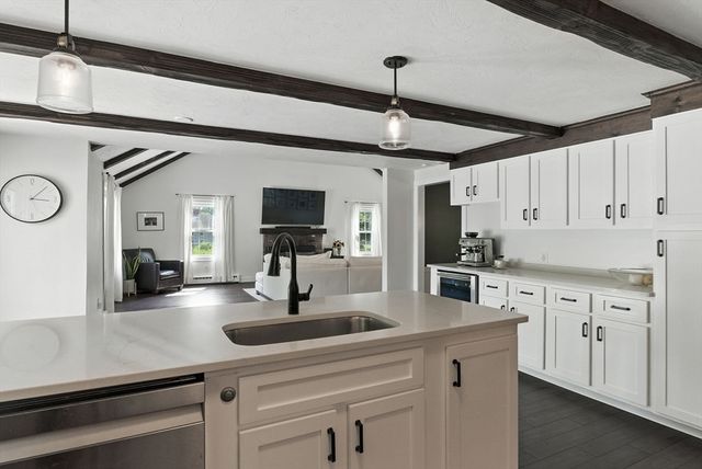 351 Farm Rd, Marlborough, MA 01752