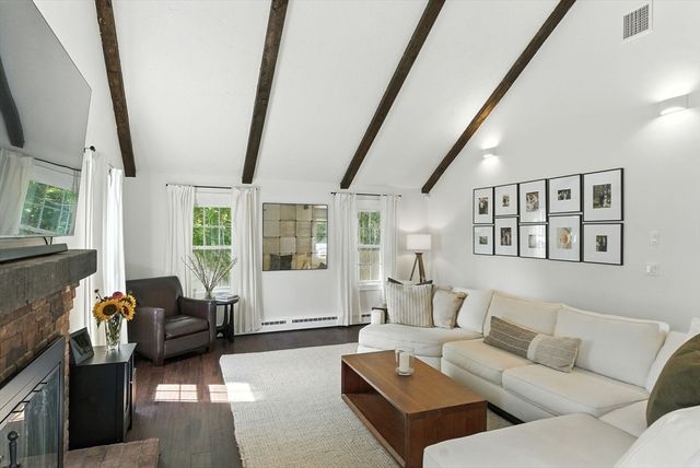 351 Farm Rd, Marlborough, MA 01752