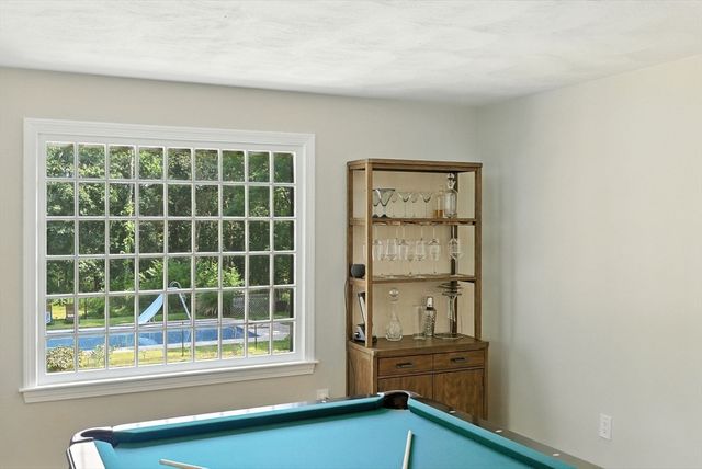 351 Farm Rd, Marlborough, MA 01752