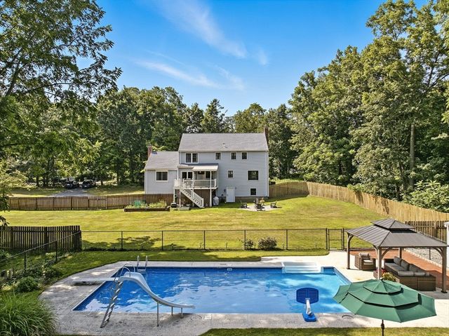 351 Farm Rd, Marlborough, MA 01752