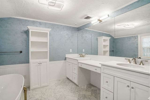 28 Exmoor Road, Newton, MA 02459