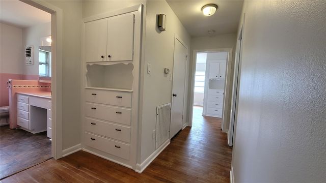 801 Rosewood Drive, Baytown, TX 77520