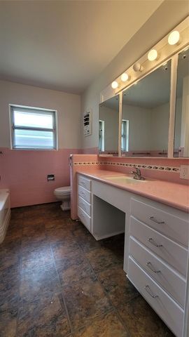 801 Rosewood Drive, Baytown, TX 77520