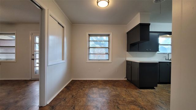 801 Rosewood Drive, Baytown, TX 77520