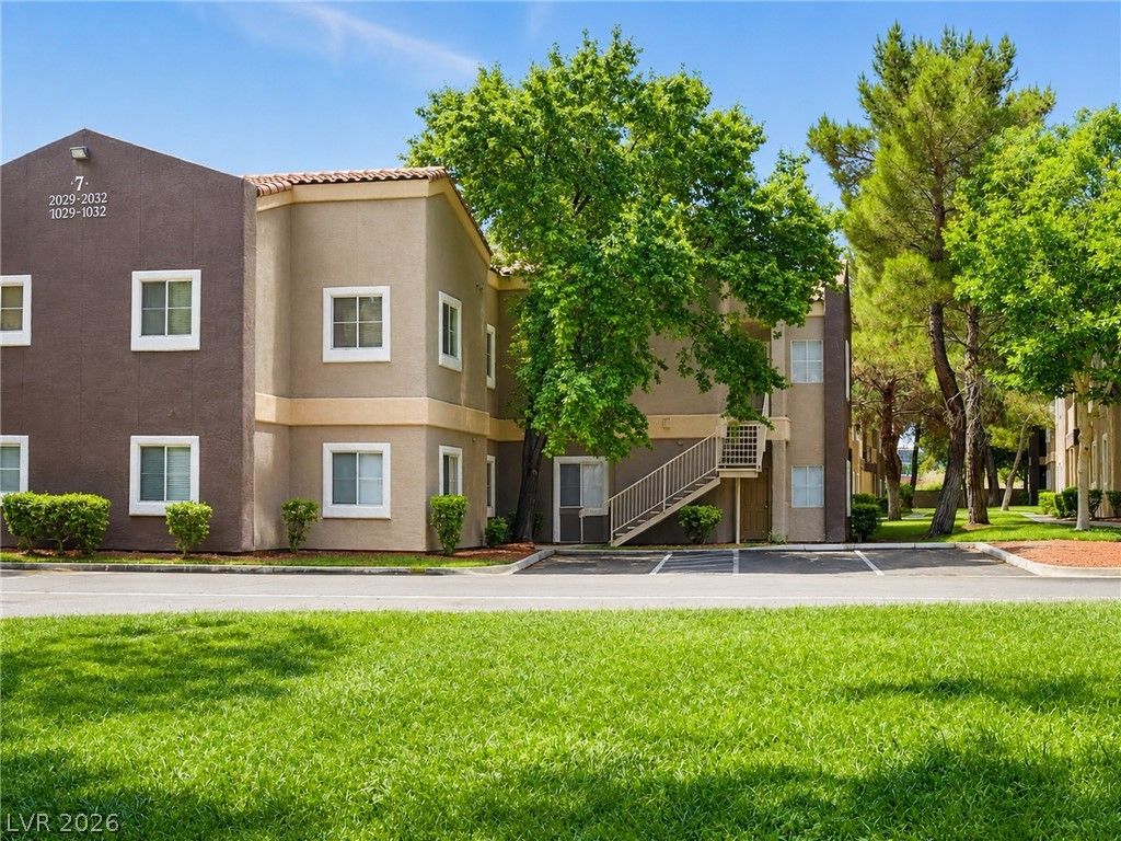 5250 South Rainbow Boulevard 2032, Las Vegas, NV 89118 — exterior