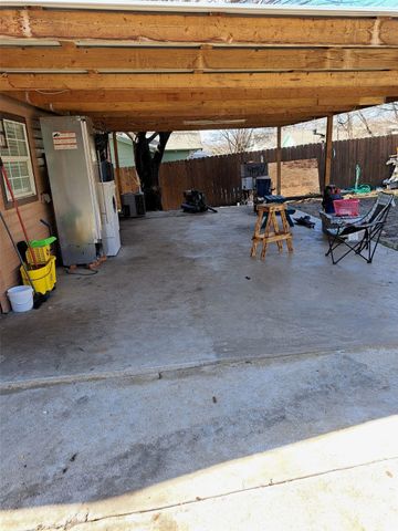 3225 Ada Avenue, Fort Worth, TX 76105