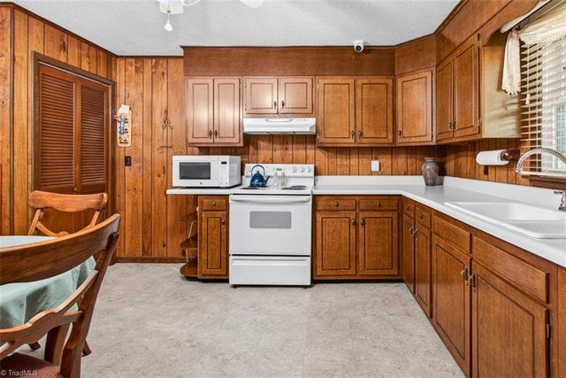 2349 Lambert Drive, Asheboro, NC 27205