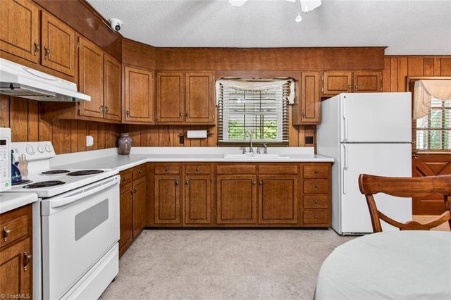 2349 Lambert Drive, Asheboro, NC 27205
