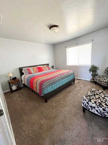 1285 Golden Pheasant Dr, Twin Falls, ID 83301