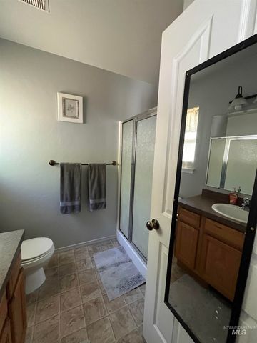 1285 Golden Pheasant Dr, Twin Falls, ID 83301