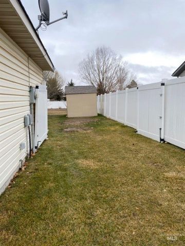 1285 Golden Pheasant Dr, Twin Falls, ID 83301