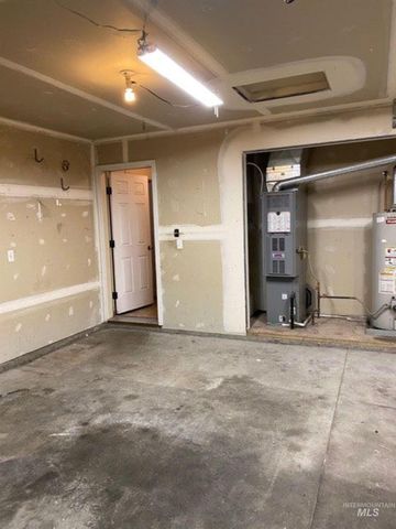 1285 Golden Pheasant Dr, Twin Falls, ID 83301