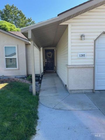 1285 Golden Pheasant Dr, Twin Falls, ID 83301