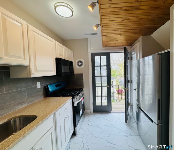 52 Howard Avenue 3, New Haven, CT 06519