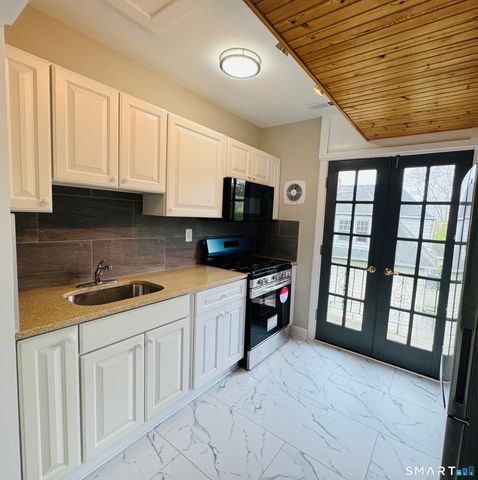 52 Howard Avenue 3, New Haven, CT 06519