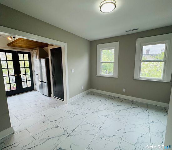 52 Howard Avenue 3, New Haven, CT 06519