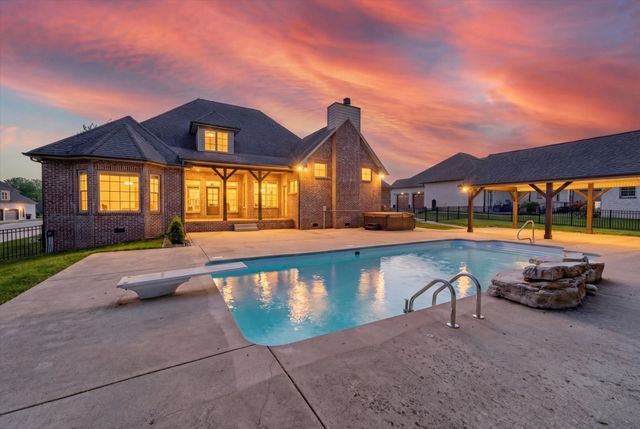 168 Copperstone Drive, Clarksville, TN 37043