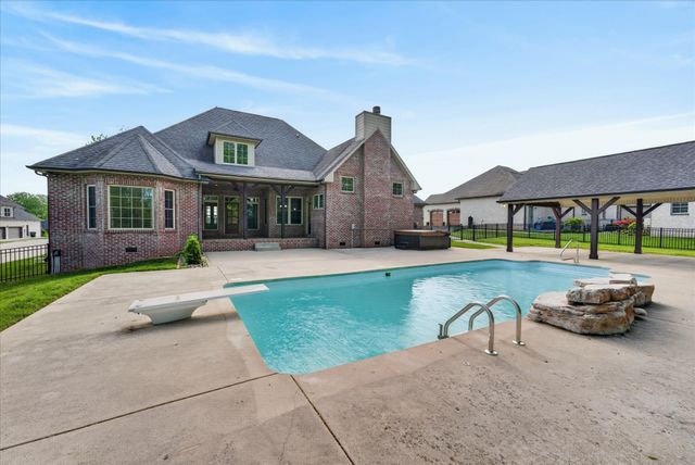 168 Copperstone Drive, Clarksville, TN 37043