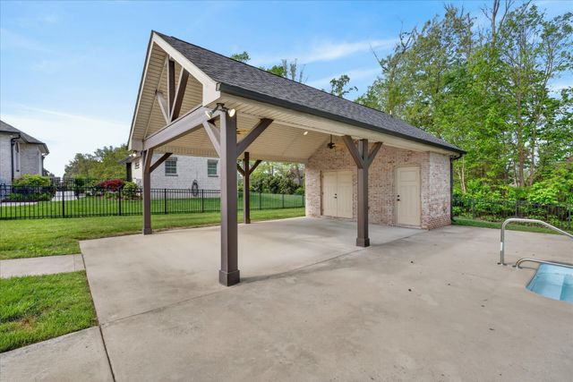 168 Copperstone Drive, Clarksville, TN 37043