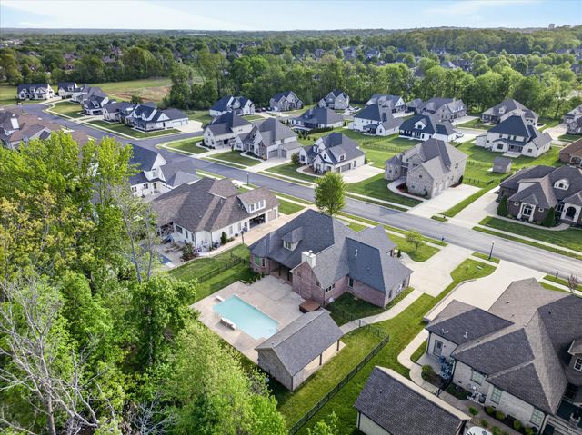 168 Copperstone Drive, Clarksville, TN 37043