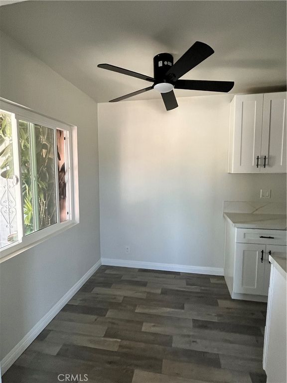 Image 5 of property listing at 703 W Anaheim, Wilmington, CA 90744