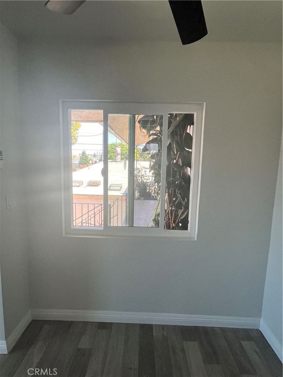 Image 6 of property listing at 703 W Anaheim, Wilmington, CA 90744