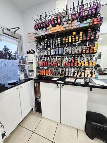 8426 Grand Avenue 1st Floor, Elmhurst, NY 11373