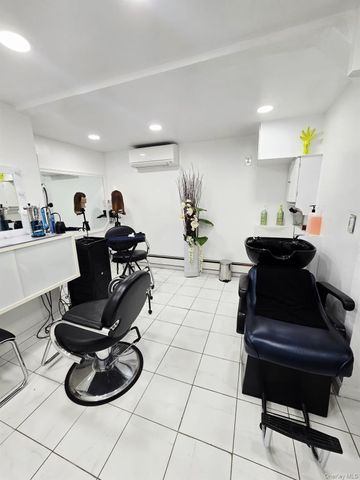 8426 Grand Avenue 1st Floor, Elmhurst, NY 11373