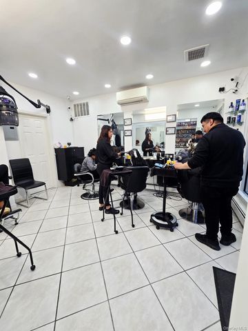 8426 Grand Avenue 1st Floor, Elmhurst, NY 11373