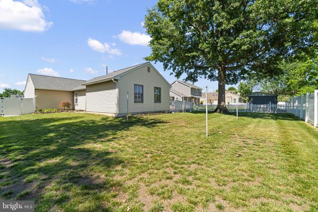180 CARLTON AVE, Marlton, NJ 08053