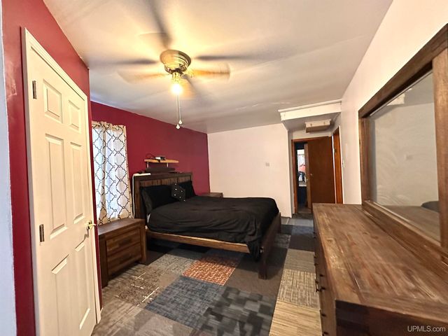 1100 E Breitung Avenue, Kingsford, MI 49802