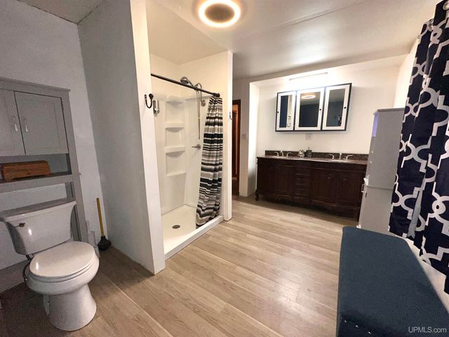 1100 E Breitung Avenue, Kingsford, MI 49802