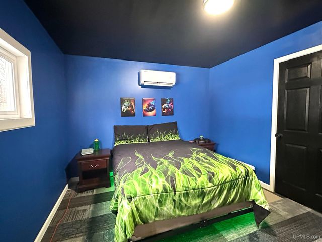 1100 E Breitung Avenue, Kingsford, MI 49802