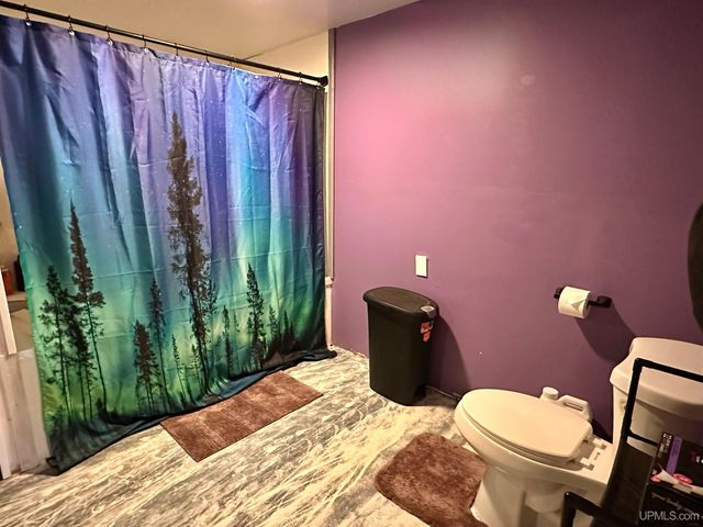 1100 E Breitung Avenue, Kingsford, MI 49802