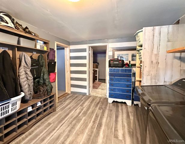 1100 E Breitung Avenue, Kingsford, MI 49802