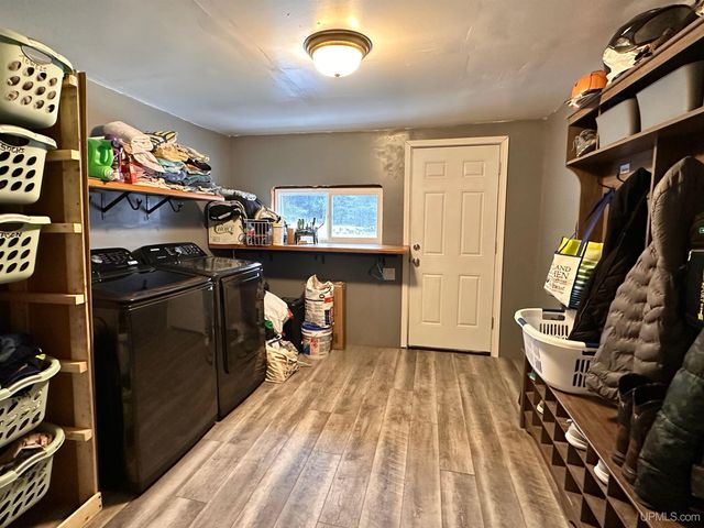 1100 E Breitung Avenue, Kingsford, MI 49802