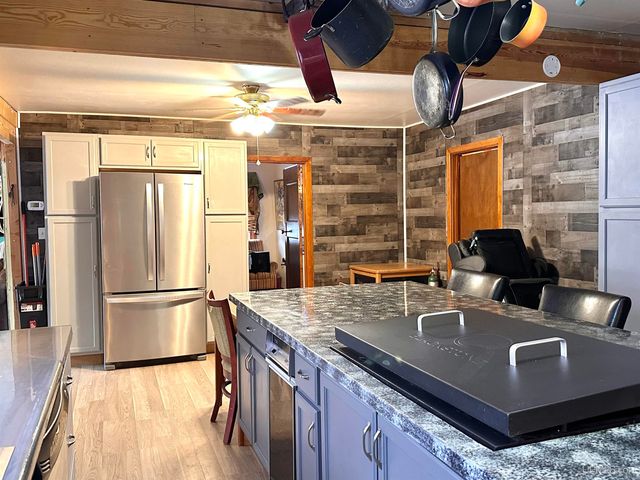 1100 E Breitung Avenue, Kingsford, MI 49802