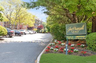 32 Pearsall Avenue 3F, Glen Cove, NY 11542