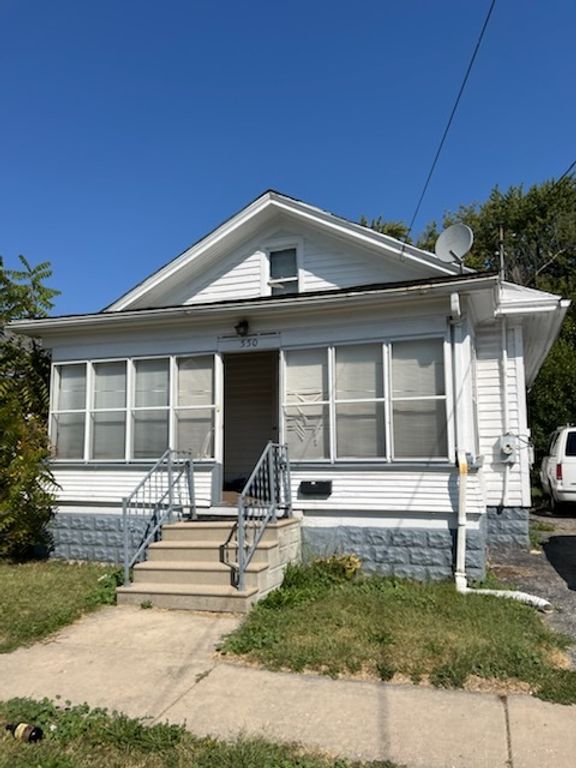 550 5th Avenue, Aurora, IL 60505