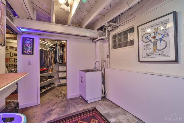 2663 Mendova Lane, Cincinnati, OH 45230