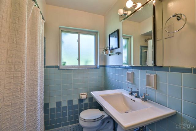 2663 Mendova Lane, Cincinnati, OH 45230