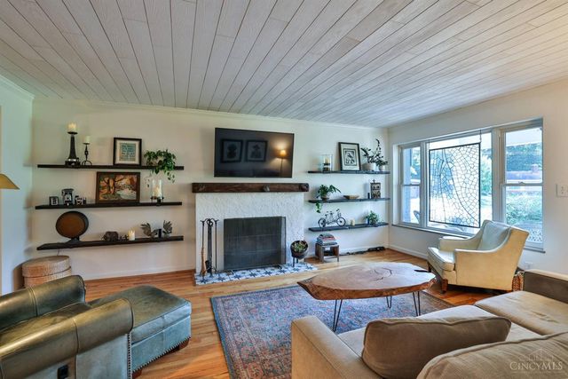 2663 Mendova Lane, Cincinnati, OH 45230