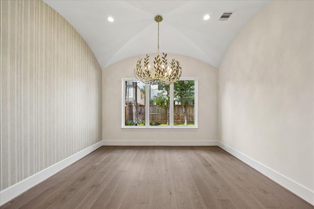 1018 Rosepoint Street, Houston, TX 77018