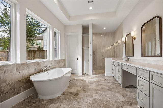 1018 Rosepoint Street, Houston, TX 77018