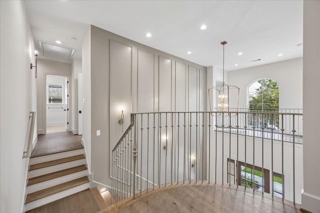 1018 Rosepoint Street, Houston, TX 77018