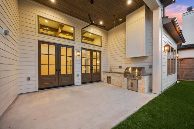 1018 Rosepoint Street, Houston, TX 77018