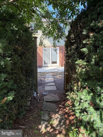 20 CONSTITUTION AVE, Doylestown, PA 18901