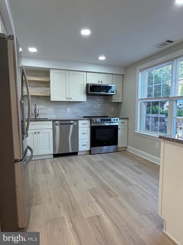 20 CONSTITUTION AVE, Doylestown, PA 18901