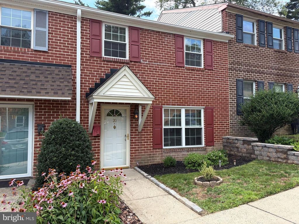 20 CONSTITUTION AVE, Doylestown, PA 18901