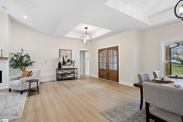 9 Dahlgreen Lane, Taylors, SC 29687